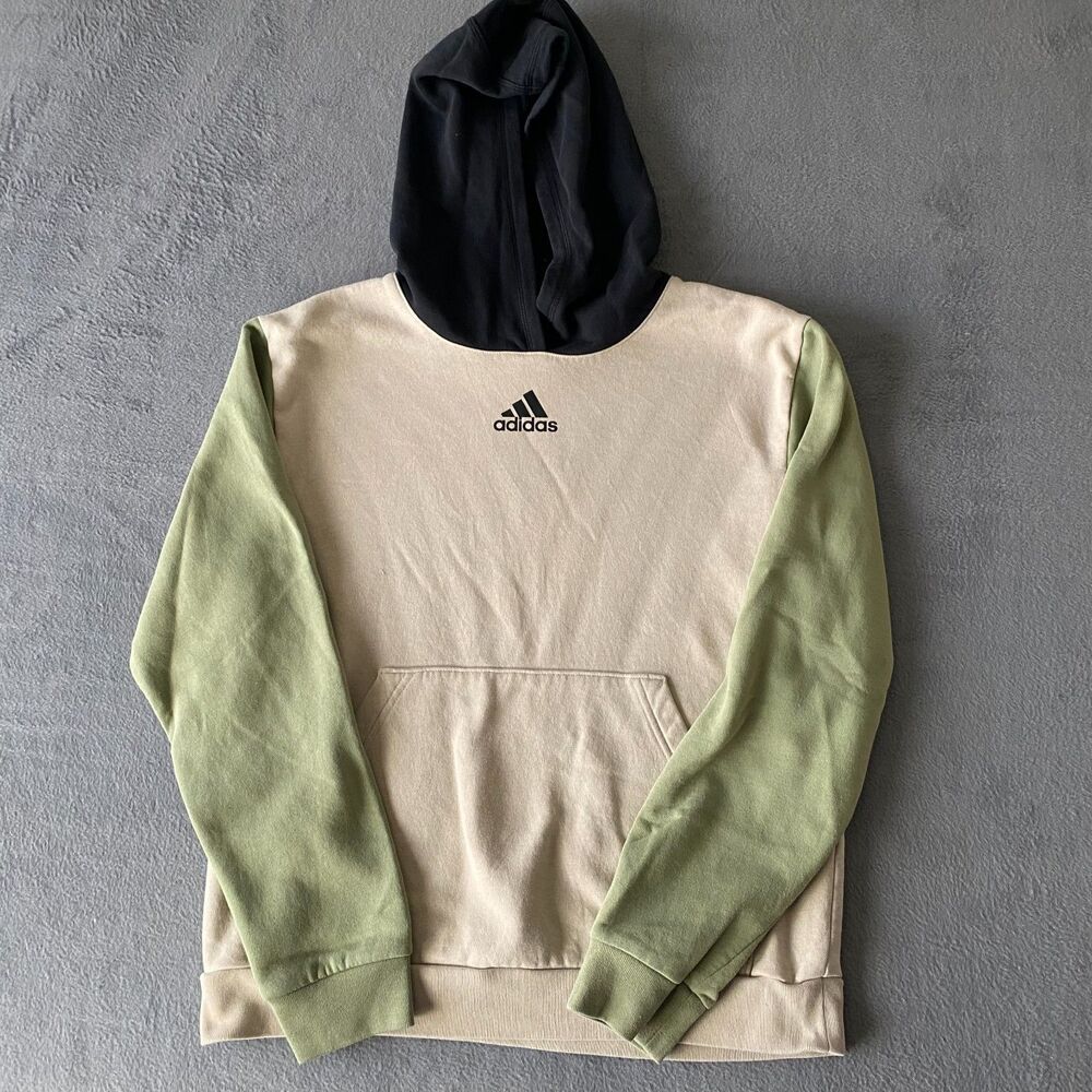 Adidas Youth Hoodie Size XL (18/20)